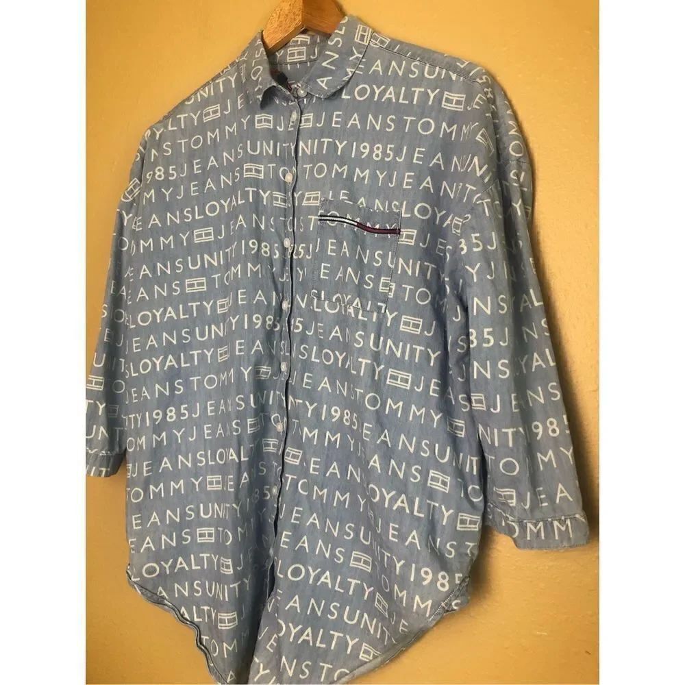 TOMMY JEANS Vintage 1985 Blue washed denim  Shirt Logo Letters All Over Size XXS